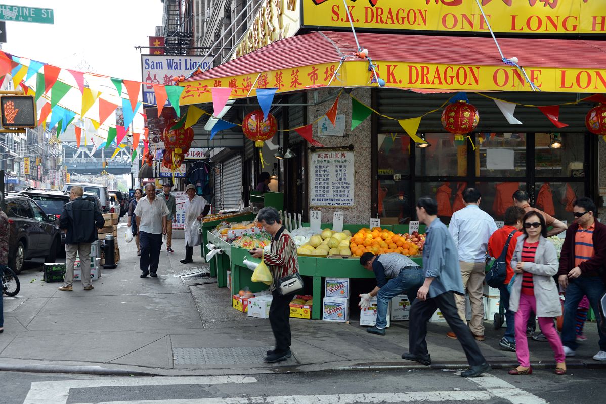 06-2 Vegetable and Fruit Market On Catherine St In Chinatown New York City